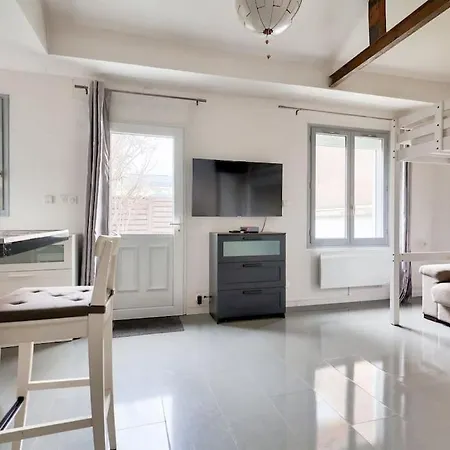 Apartment Lumineux Et Calme Avec Jardin *
